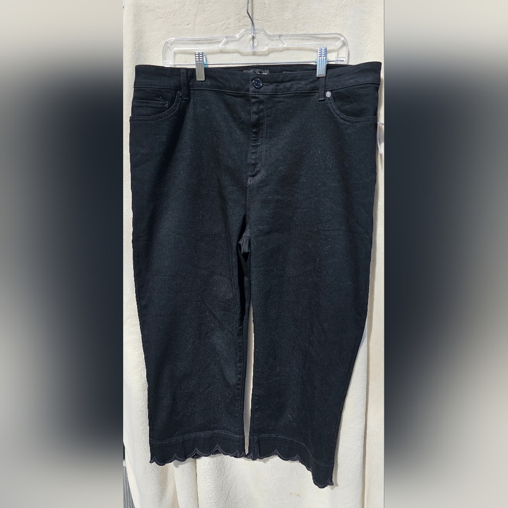 Susan Graver Women's Plus tulip hem crop black Jean size 18